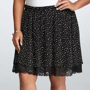 Torrid Black Heart Chiffon Lace Hem Skirt 4